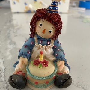 Raggedy Ann & Andy figurine
